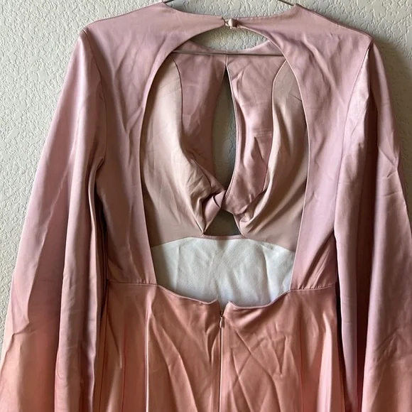 Elegant Pink Backless Dress - Picture 6 of 12